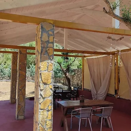 Daire Kalliope Tsoukaládhes