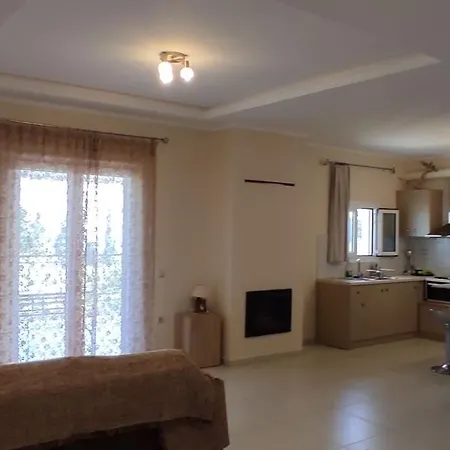 Kalliope Tsoukaládhes