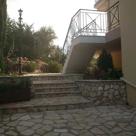 Kalliope Tsoukaládhes