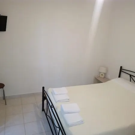 Kalliope Tsoukaládhes